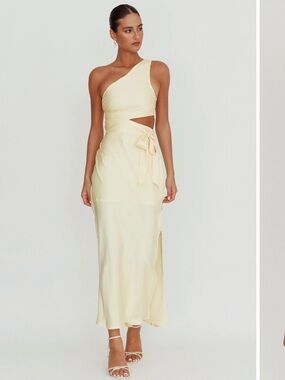 Selfie Leslie-Abloom One Shoulder Satin Maxi Dress Butter